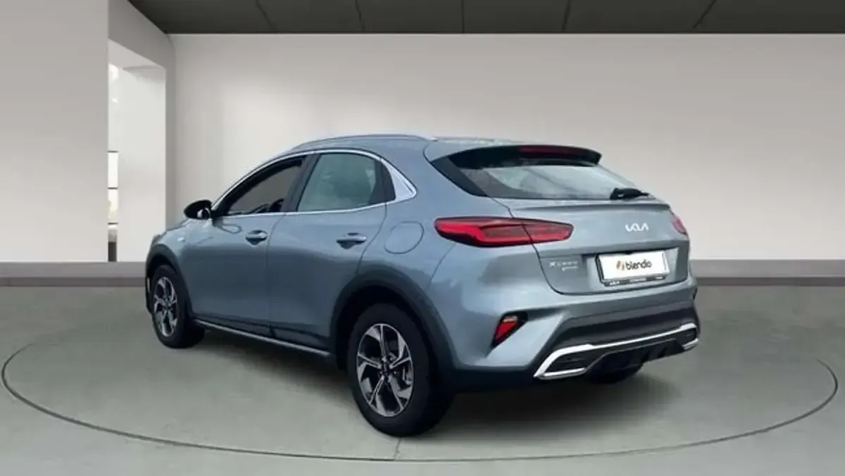 Nuevo Kia XCeed 116 CV (85 kW) 2026 Gris SUV