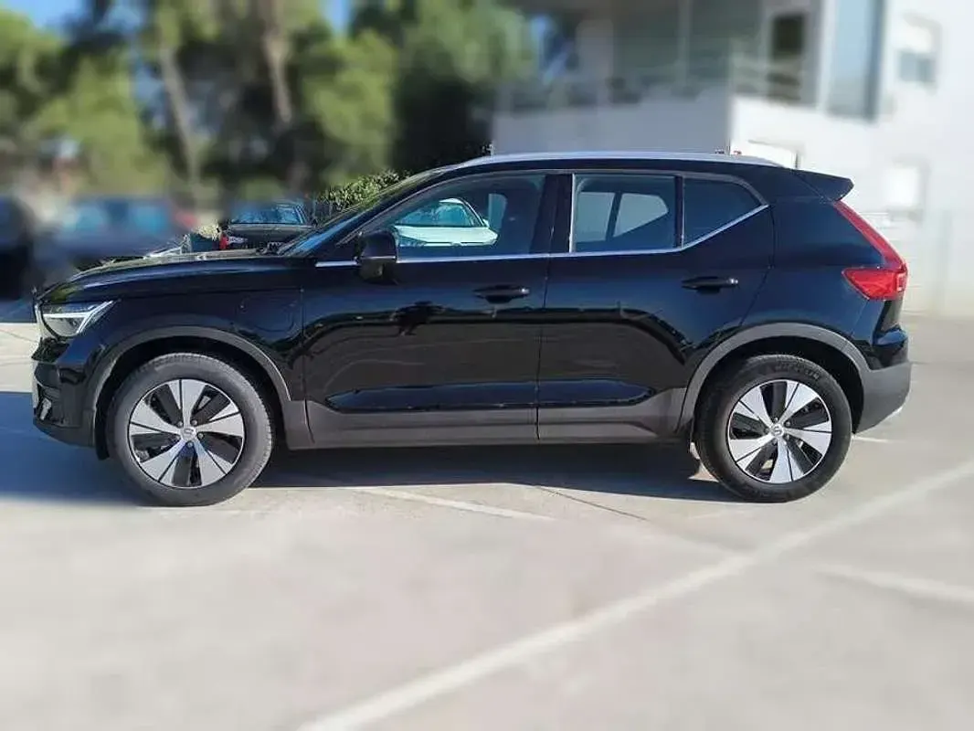 Usado Volvo XC40 Core 129 CV (94 kW) 2023 Negro SUV