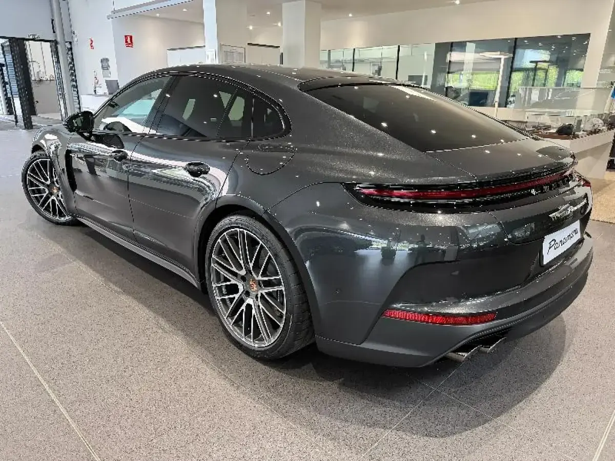 Nuevo Porsche Panamera 4 E-Hybrid 470 CV (345 kW) 2026 Gris/plata Utilitario