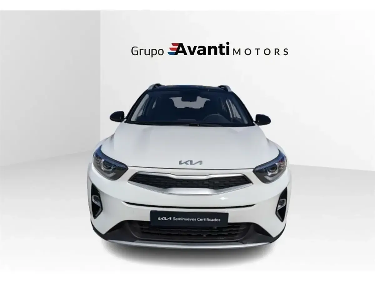 Usado Kia Stonic 100 CV (73 kW) 2023 Blanco SUV