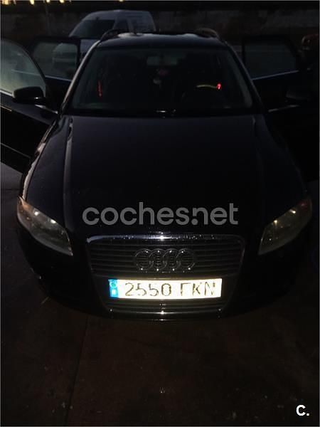 Usado Audi A4 140 CV (102 kW) 2007 Negro Familiar