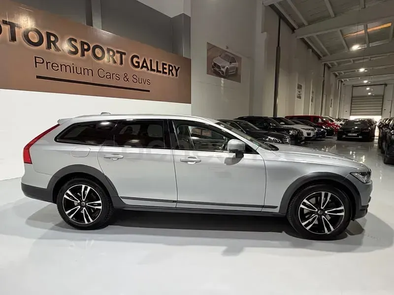 Usado Volvo V90 CC Pro 235 CV (172 kW) 2018 Gris / plata Familiar