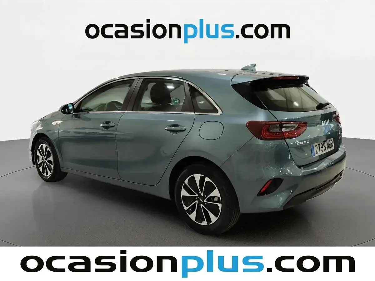 Usado Kia Ceed 100 CV (73 kW) 2025 Gris Utilitario