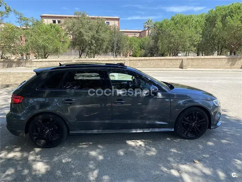Usado Audi A3 150 CV (110 kW) 2021 Gris / plata Berlina