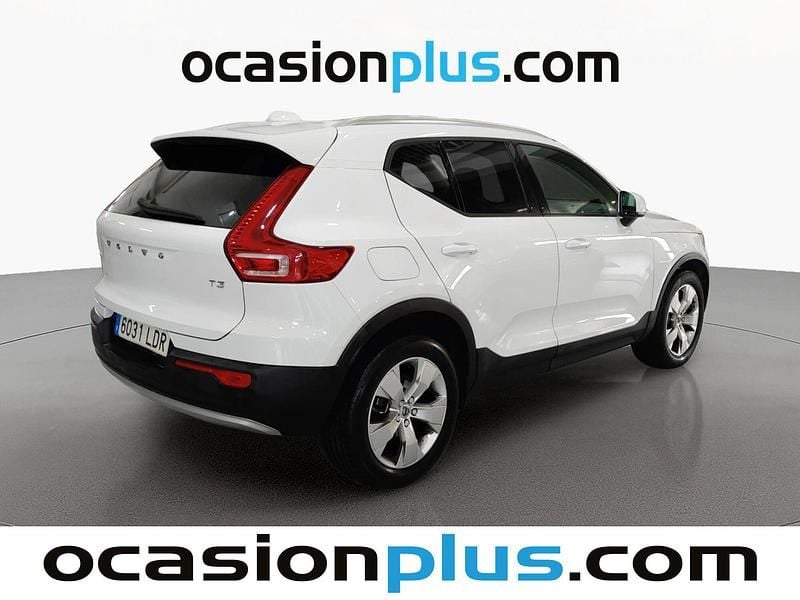 Usado Volvo XC40 Momentum 163 CV (119 kW) 2019 Blanco SUV