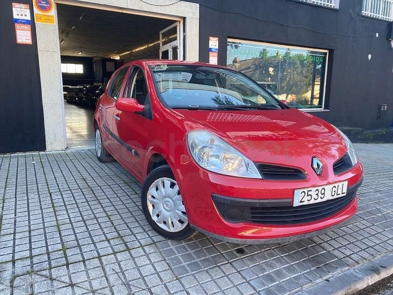 Usado Renault Clio II Exception 110 CV (80 kW) 2008 Granate Berlina