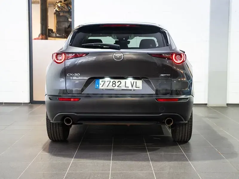 Usado Mazda CX-30 186 CV (136 kW) 2022 Gris / plata SUV