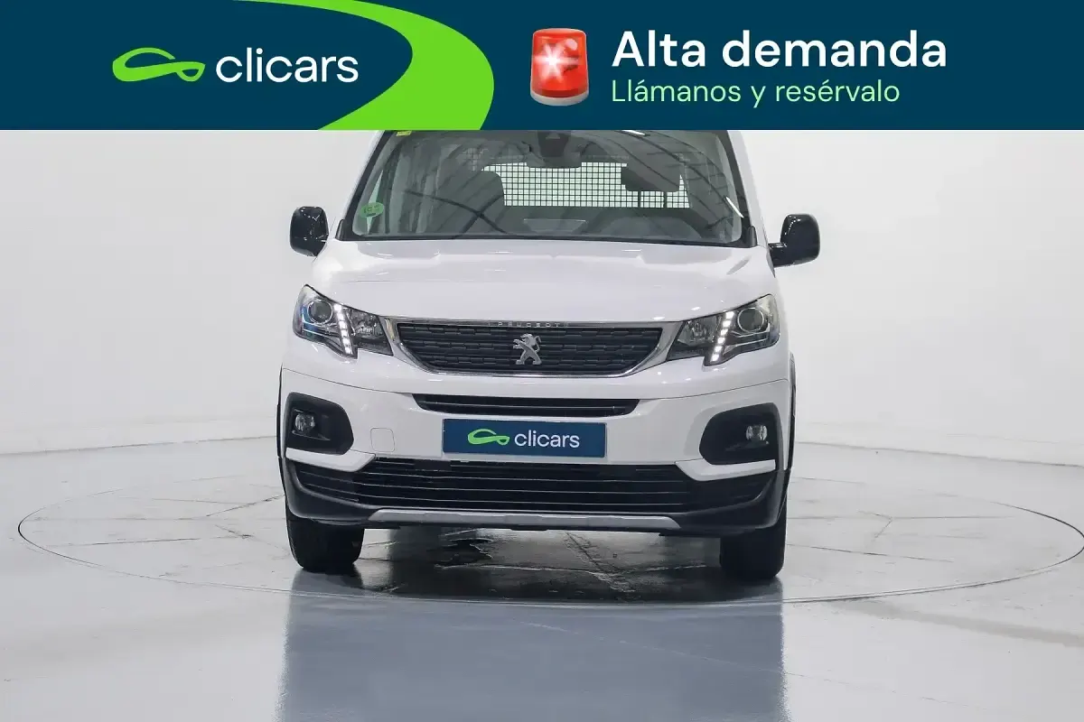 Usado Peugeot Rifter Allure 100 CV (73 kW) 2022 Blanco Monovolumen