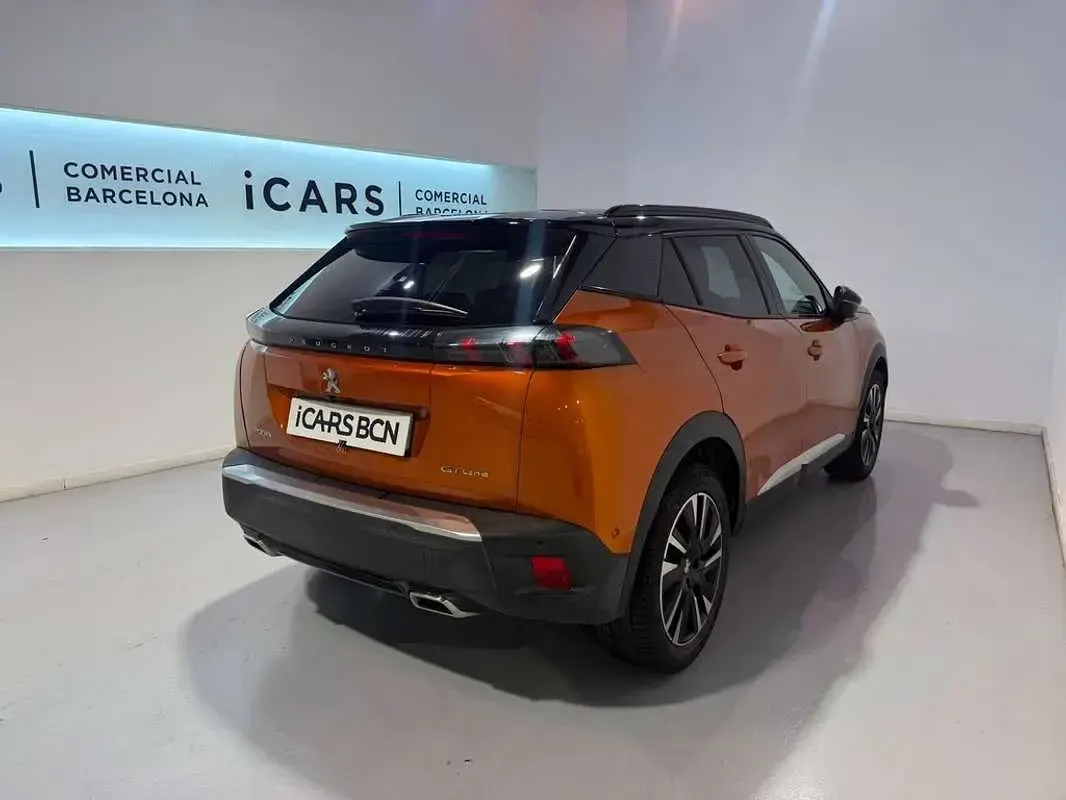 Usado Peugeot 2008 GT 131 CV (96 kW) 2021 Naranja SUV