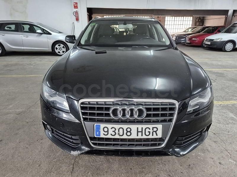 Usado Audi A4 143 CV (105 kW) 2011 Negro Familiar