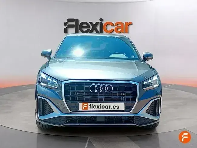 Usado Audi Q2 S-Line 150 CV (110 kW) 2024 Gris / plata SUV
