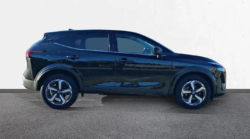 Usado Nissan Qashqai N-Connecta 140 CV (102 kW) 2022 Midnight black (metalizado) SUV
