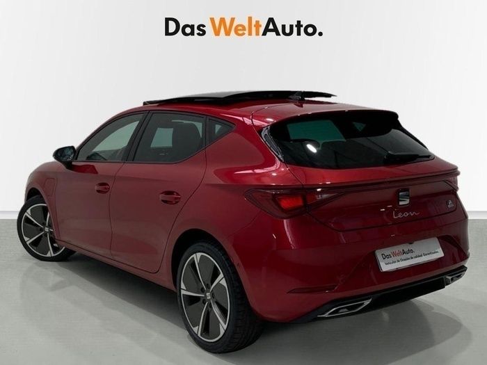 Rojo Usado 2021 Seat Leon FR Utilitario | 23.490 € (Precio justo) - Imagen 1/4