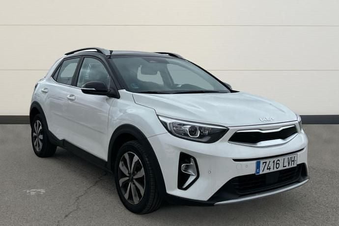 Usado Kia Stonic 121 CV (88 kW) 2021 Blanco SUV