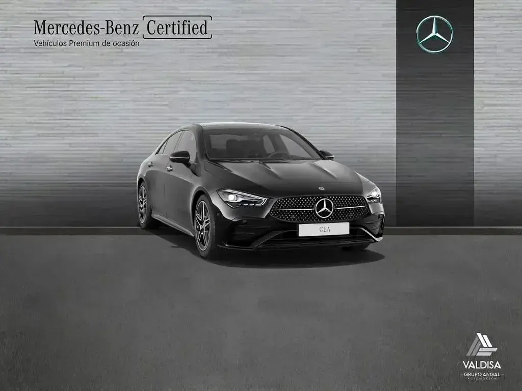 Usado Mercedes CLA200 163 CV (119 kW) 2025 Negro Berlina