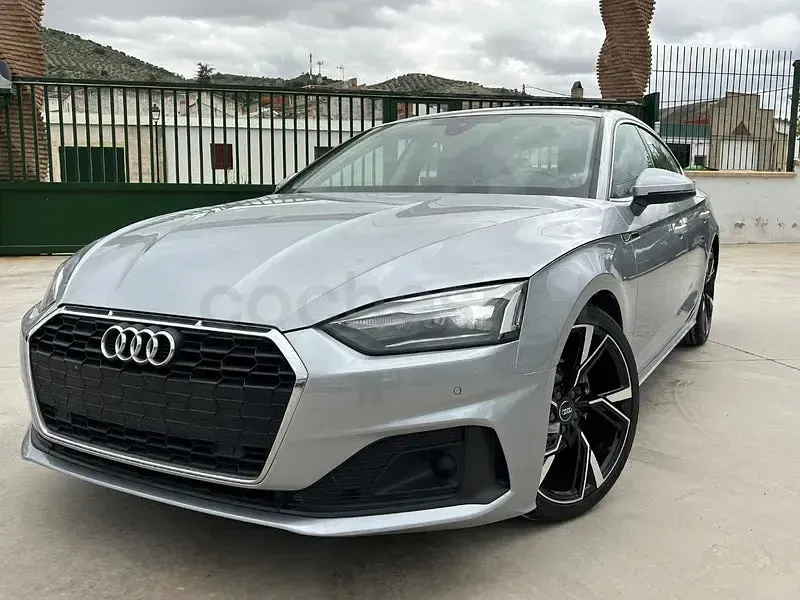 Usado Audi A5 Sportback 163 CV (119 kW) 2020 Gris / plata Utilitario