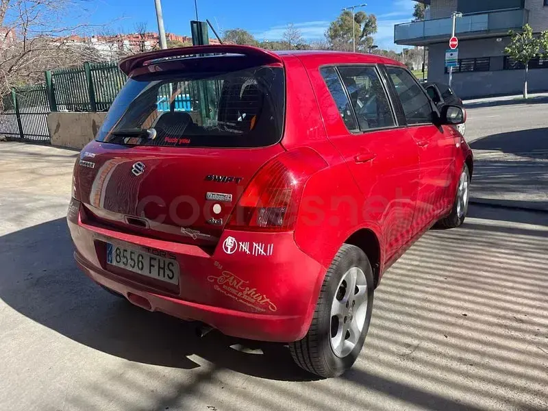 Usado Suzuki Swift GL 92 CV (67 kW) 2007 Rojo Utilitario