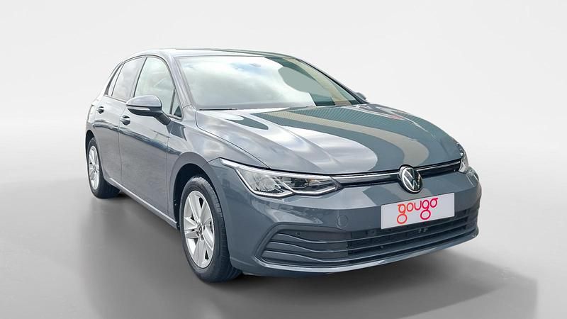 Usado VW Golf VIII Life 115 CV (84 kW) 2023 Gris / plata Berlina