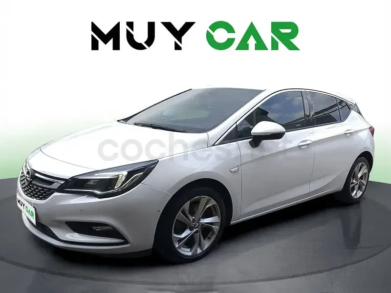 Usado Opel Astra Dynamic 136 CV (100 kW) 2018 Blanco Berlina