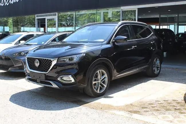 Begagnad MG HS Luxury 258 HK (189 kW) 2023 Svart SUV