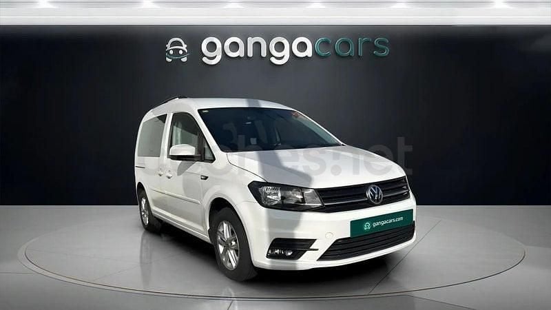 Usado VW Caddy Maxi Beach 102 CV (75 kW) 2019 Blanco Monovolumen