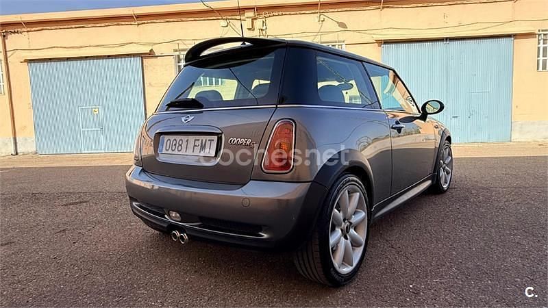 Usado Mini Cooper S 163 CV (119 kW) 2002 Gris / plata Utilitario
