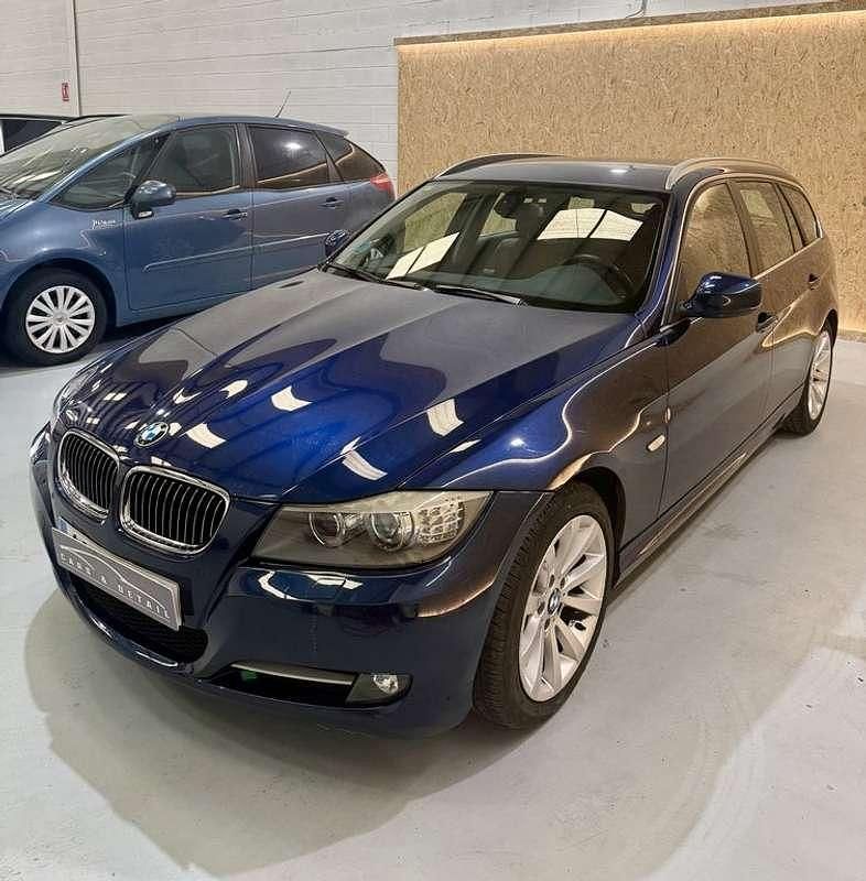 Usado BMW 318 143 CV (105 kW) 2011 Azul Familiar