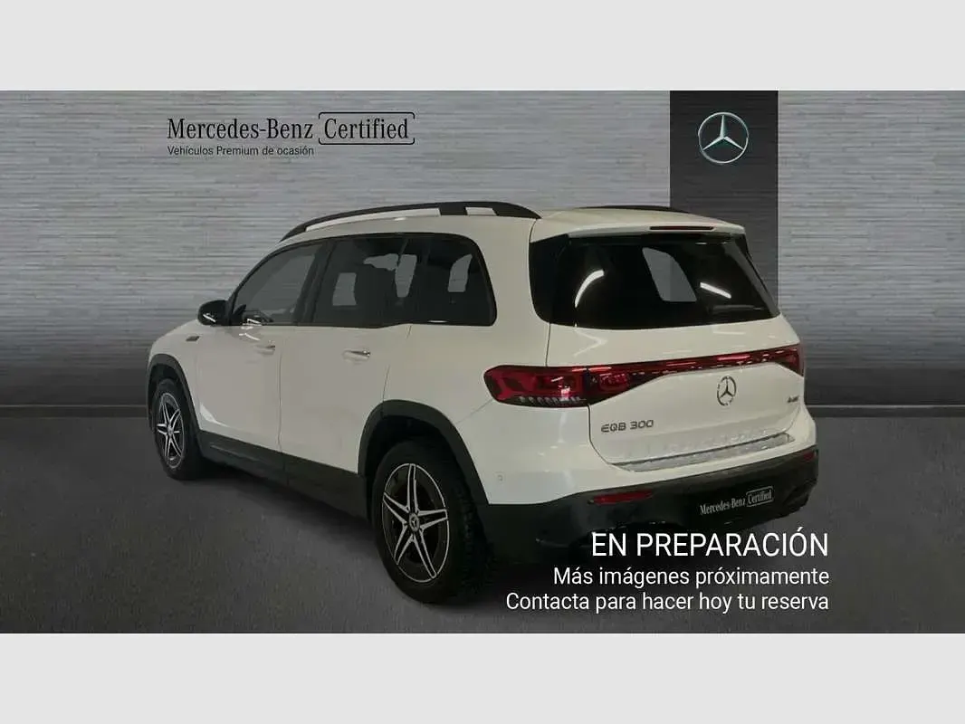 Usado Mercedes EQB300 167 kW (228 CV) 2022 Blanco SUV