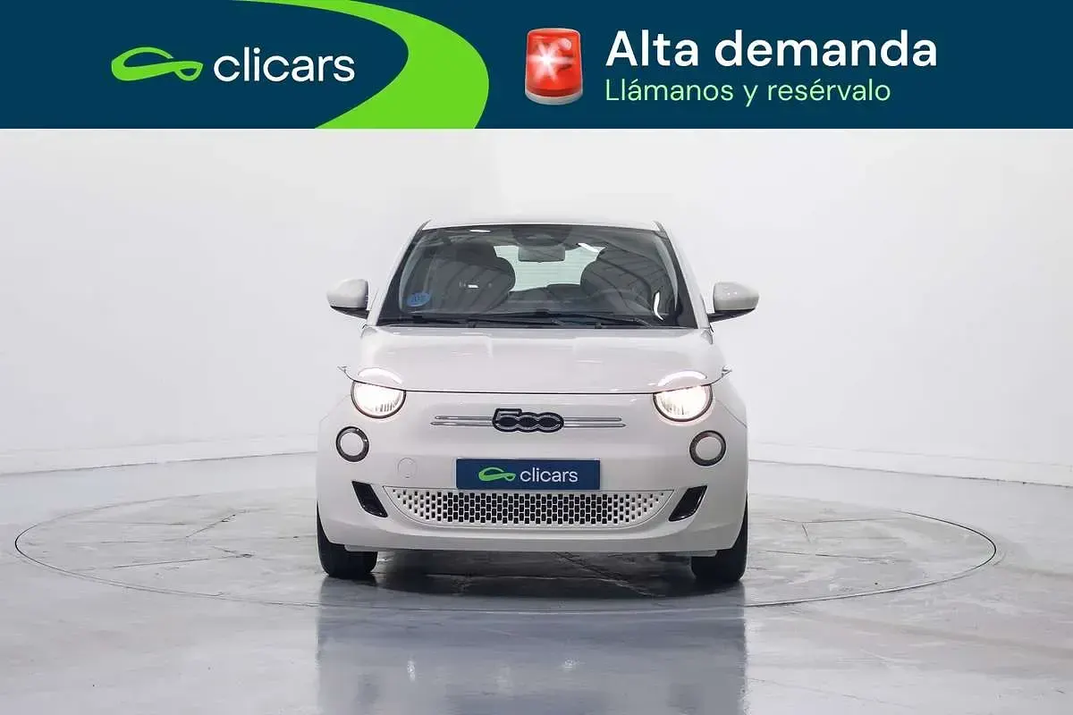 Usado Fiat 500e 86 kW (118 CV) 2023 Blanco Utilitario