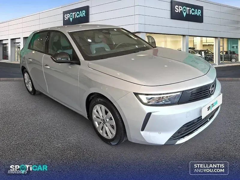 Usado Opel Astra Edition 146 CV (107 kW) 2025 Gris Utilitario