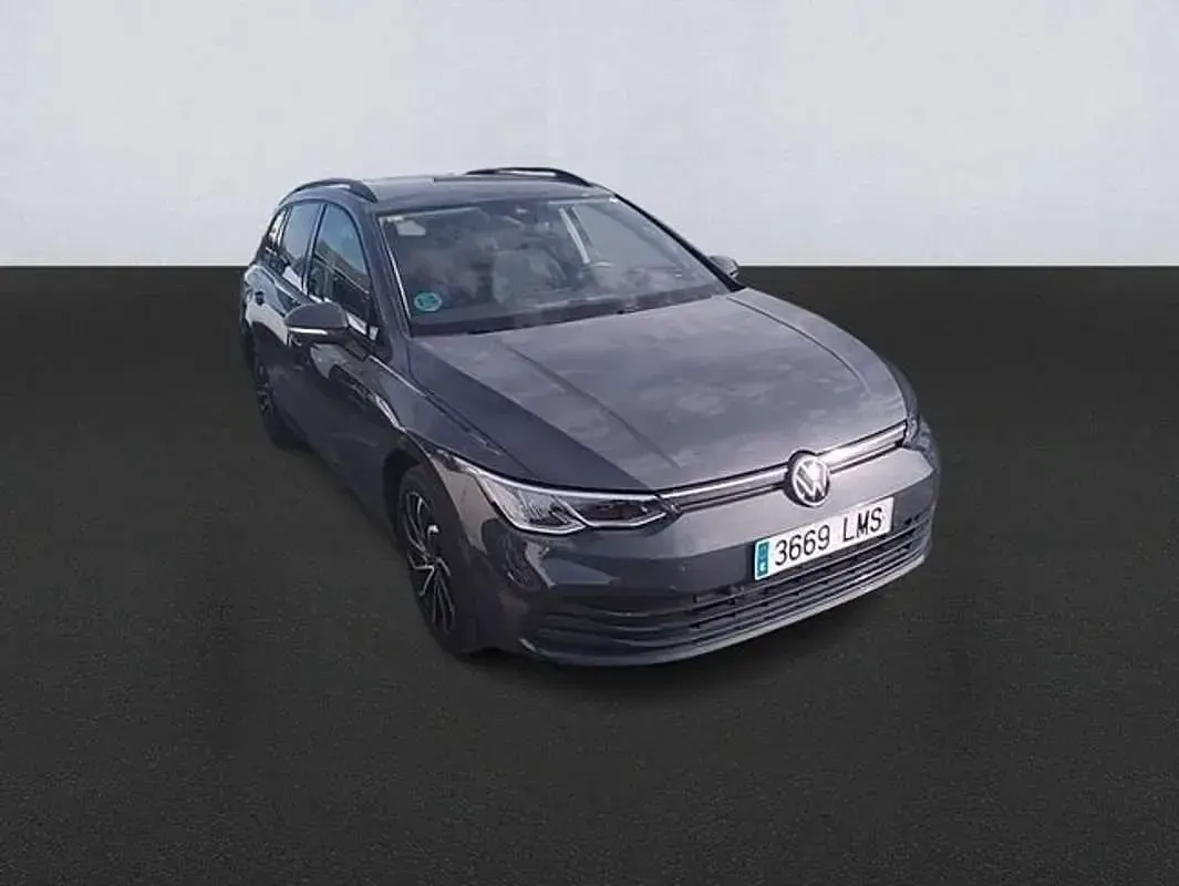 Usado VW Golf VIII Life 116 CV (85 kW) 2021 Gris Familiar