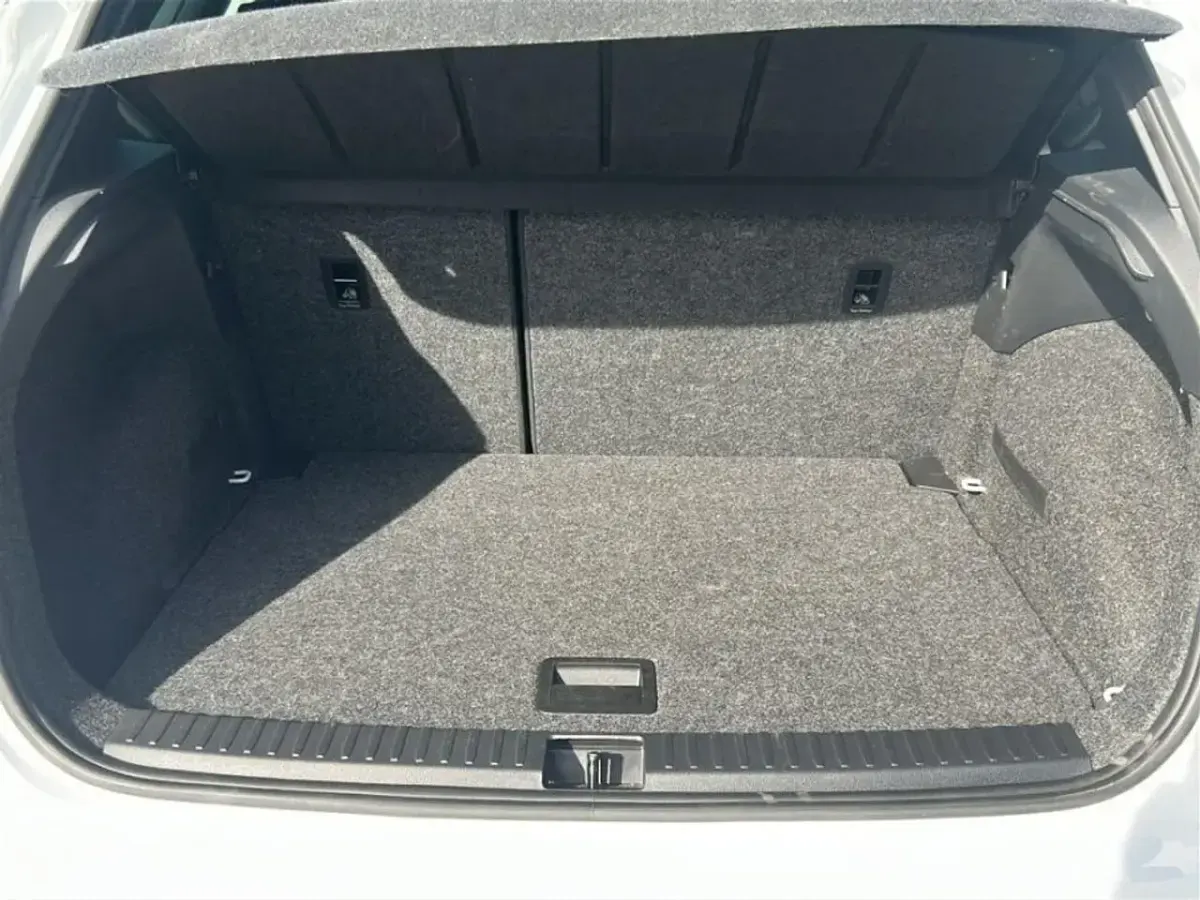 Usado Seat Arona Xperience 115 CV (84 kW) 2025 Blanco SUV