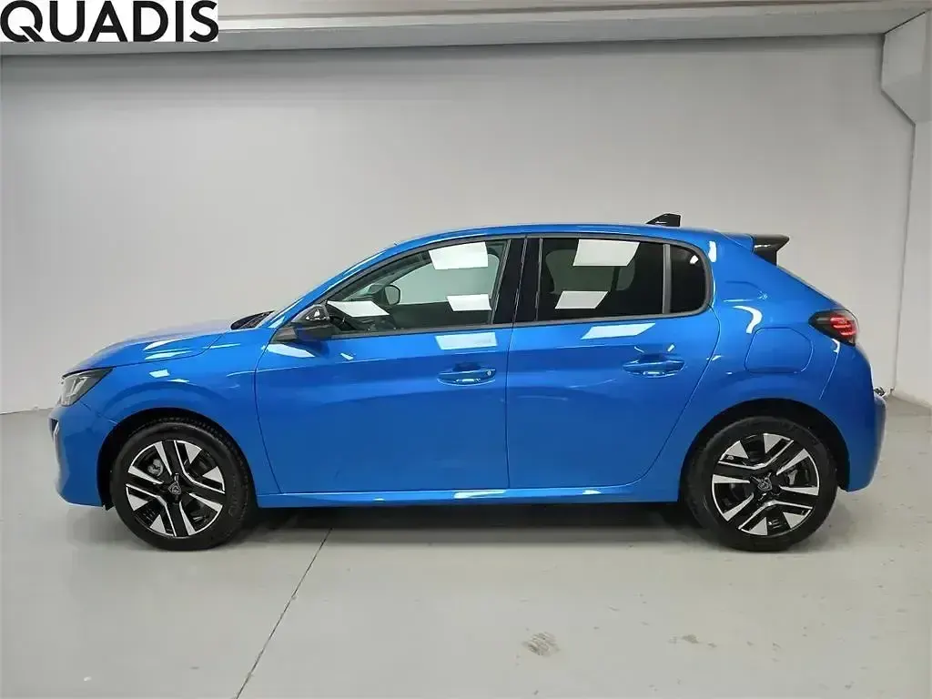 Usado Peugeot 208 Allure 101 CV (74 kW) 2024 Azul Utilitario