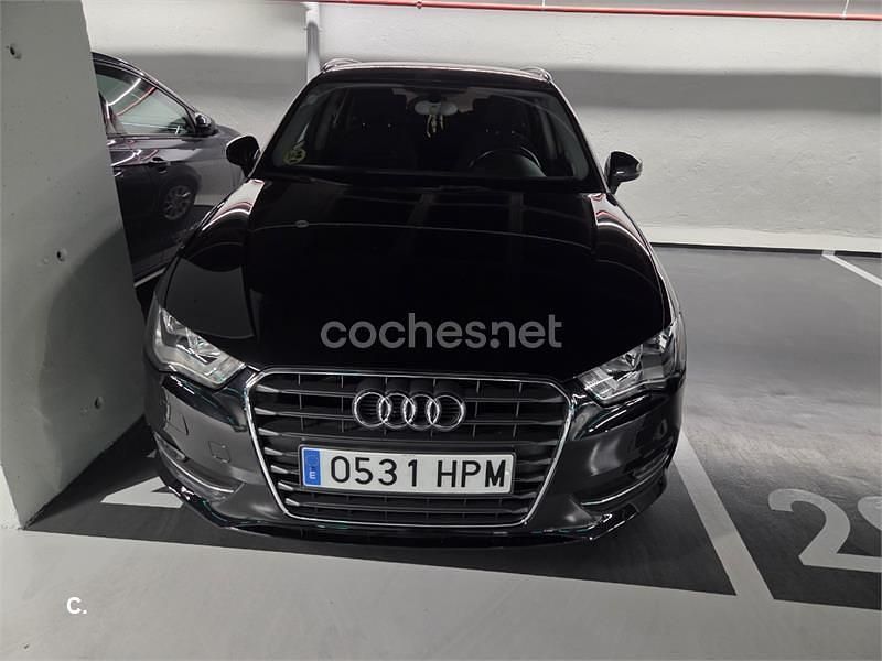 Usado Audi A3 Attraction 105 CV (77 kW) 2013 Negro Berlina