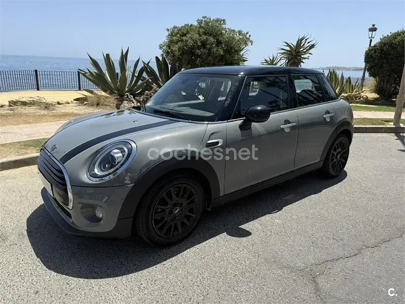 Usado Mini Cooper 156 CV (114 kW) 2024 Gris / plata Utilitario