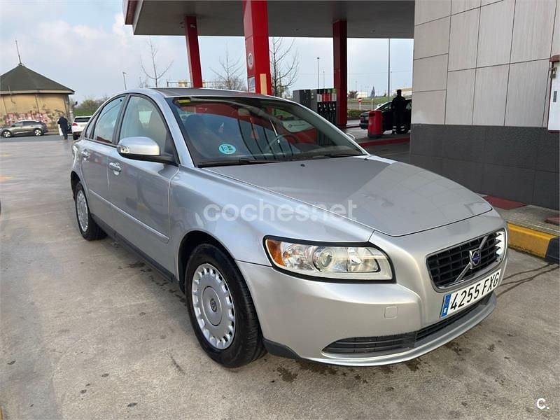 Usado Volvo S40 Summum 125 CV (91 kW) 2007 Gris / plata Berlina