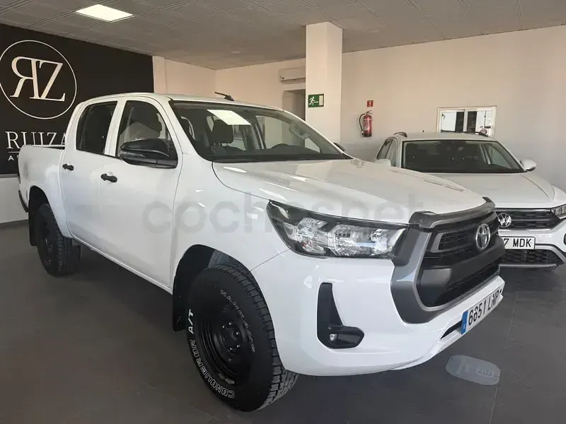 Usado Toyota HiLux Plus 150 CV (110 kW) 2021 Blanco Pickup/Camioneta