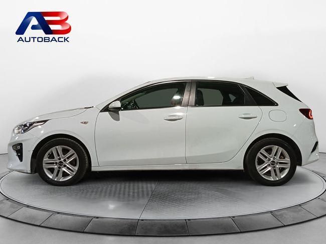 Usado Kia Ceed 120 CV (88 kW) 2021 Blanco Utilitario