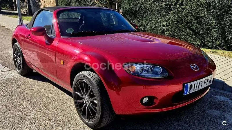 Usado Mazda MX5 Active 126 CV (92 kW) 2007 Rojo Descapotable