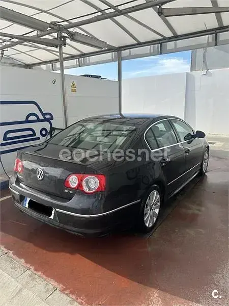 Usado VW Passat R-line 140 CV (102 kW) 2010 Negro Berlina