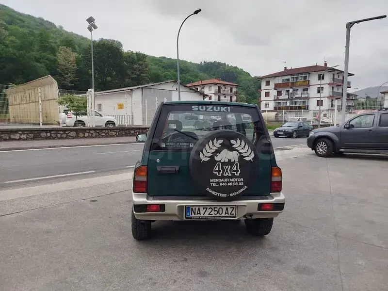 Usado Suzuki Vitara 75 CV (55 kW) 1999 Verde SUV