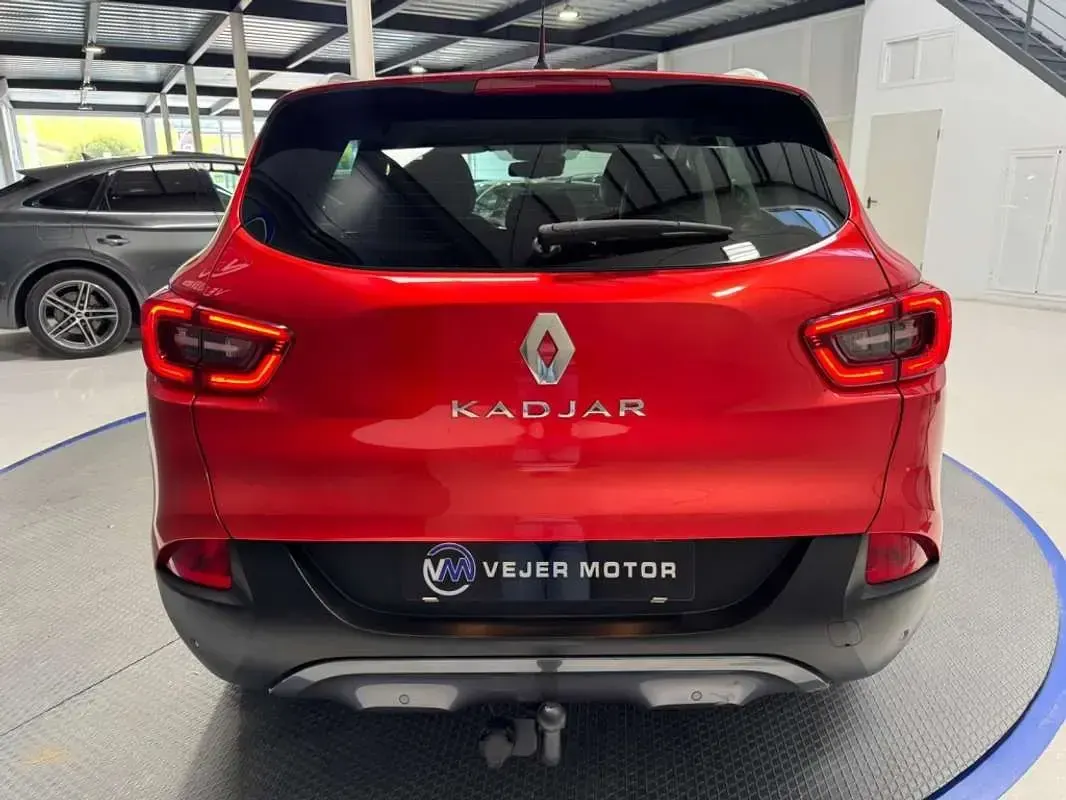 Usado Renault Kadjar Zen 132 CV (97 kW) 2015 Rojo SUV