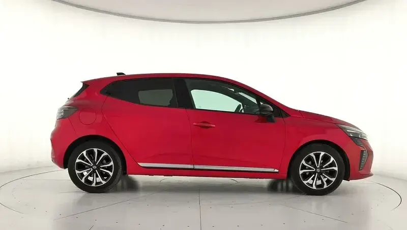 Usado Renault Clio V Techno 100 CV (73 kW) 2025 Rojo Berlina