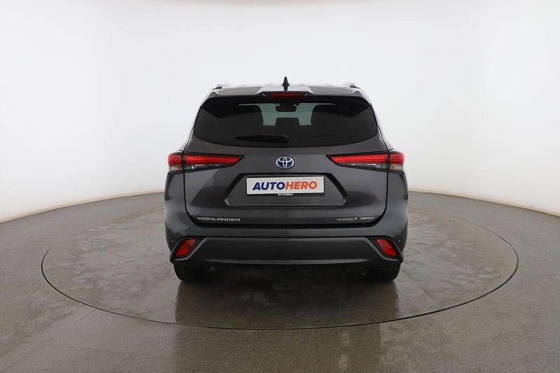 Usado Toyota Highlander Advance 247 CV (181 kW) 2021 Gris SUV