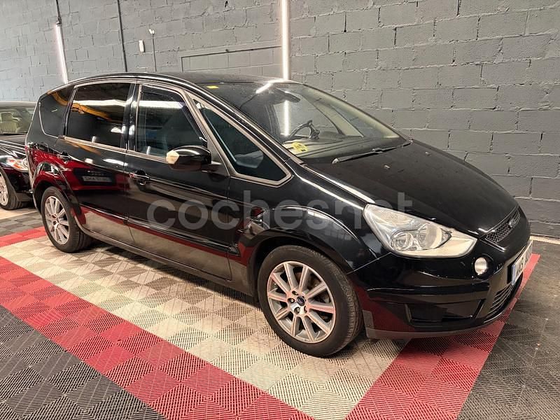 Usado Ford S-MAX Titanium 140 CV (102 kW) 2008 Negro Monovolumen
