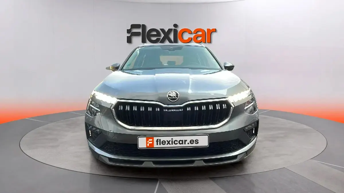 Usado Skoda Kamiq Selection 116 CV (85 kW) 2024 Gris SUV