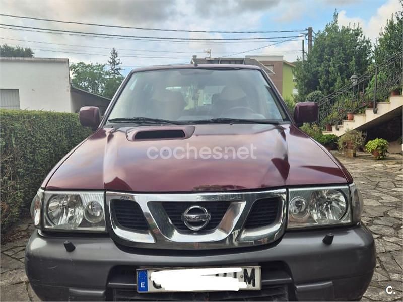 Granate Usado 2002 Nissan Terrano Comfort SUV | 10.999 € - Imagen 1/4