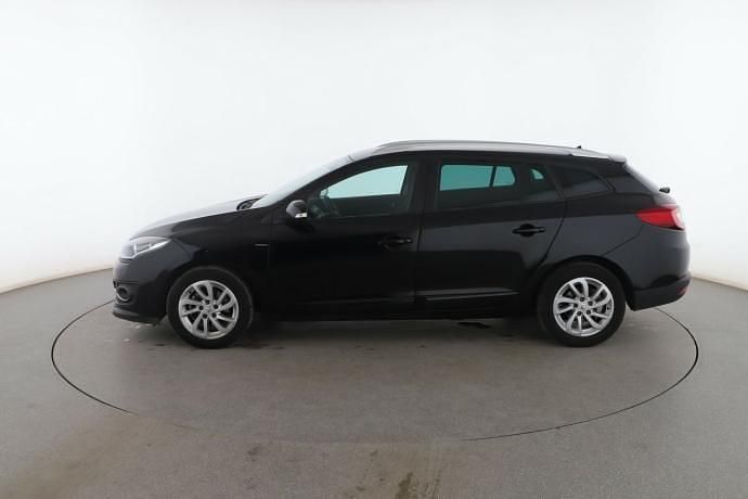 Usado Renault Mégane III LIMITED 95 CV (69 kW) 2015 Negro Familiar