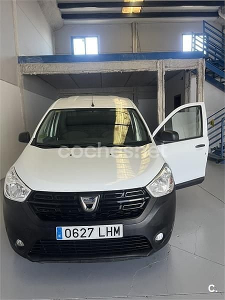 Usado Dacia Lodgy Comfort 95 CV (69 kW) 2020 Blanco Monovolumen