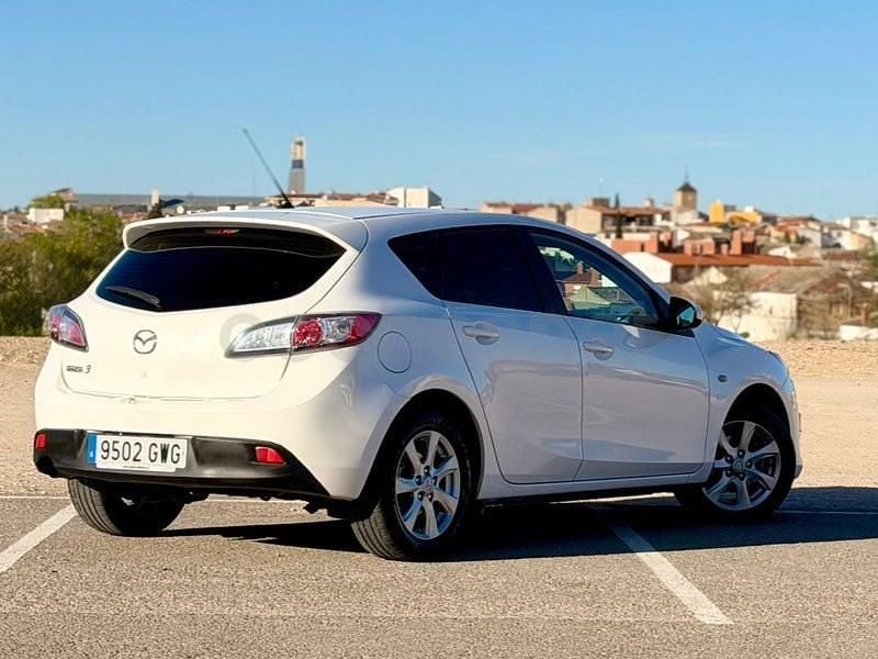 Usado Mazda 3 Active 105 CV (77 kW) 2010 Blanco Berlina